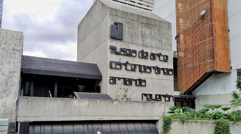 Celebran la Navidad en el Museo de Arte Contempor...